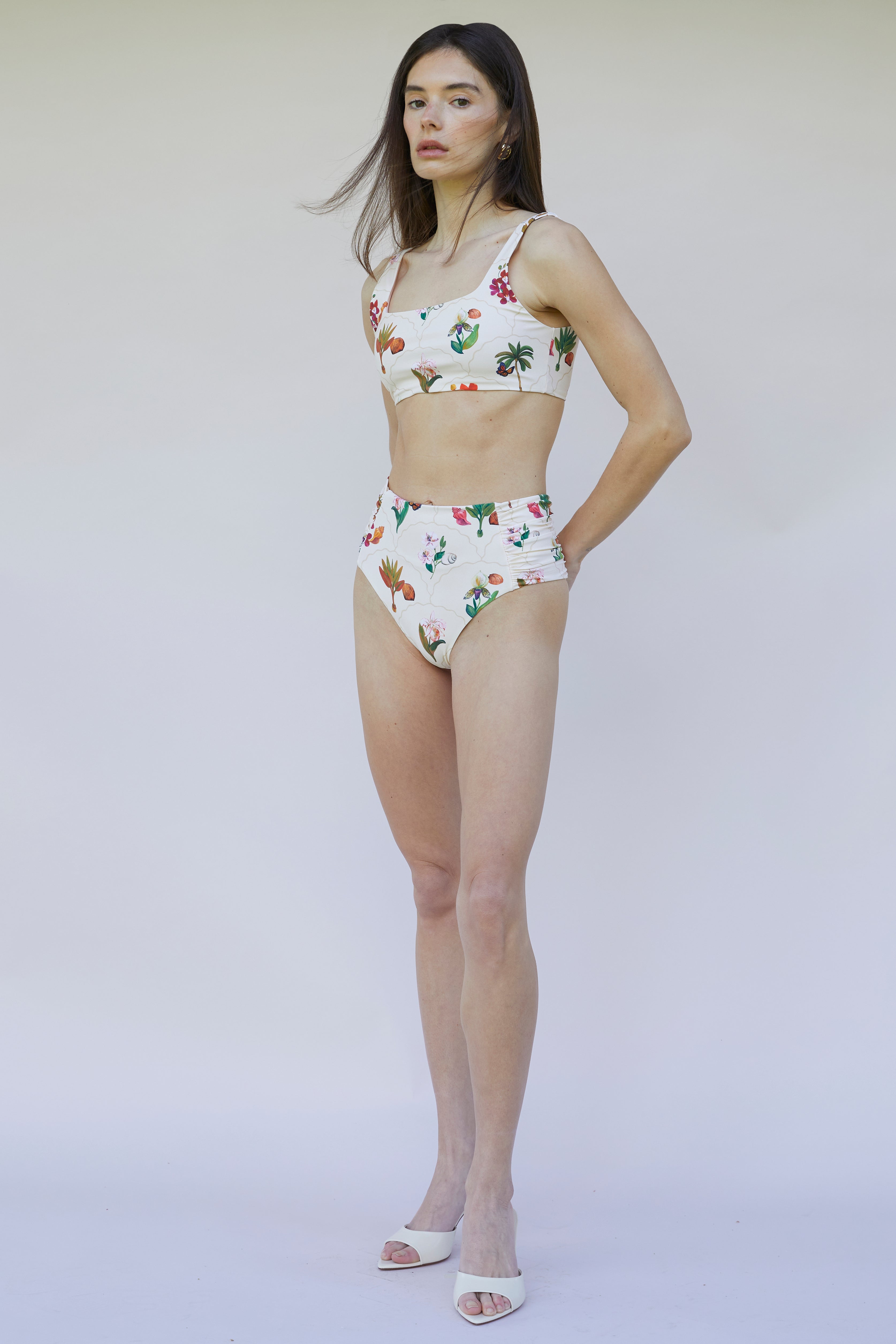 #colore_Light Botanica