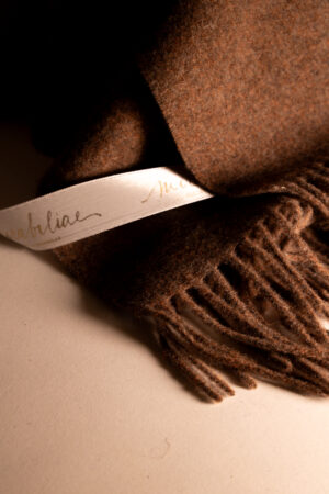 Cozy Scarf - Mocha Mousse - immagine 4